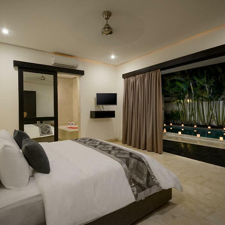 Villa Maharani Seminyak Exterior foto